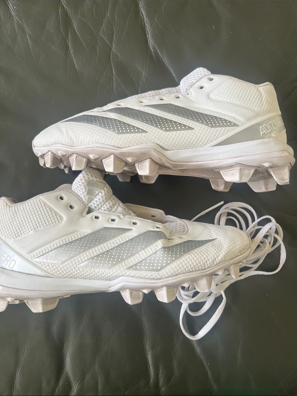 Men’s Adidas Adizero molded Rubber football cleats. Size 8.5